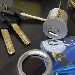 locks and locksmiths